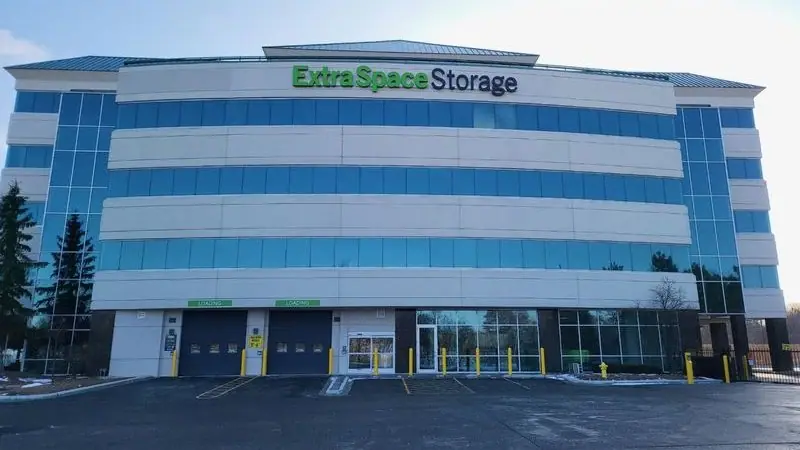 Extra Space Storage, RV storage in Lombard
