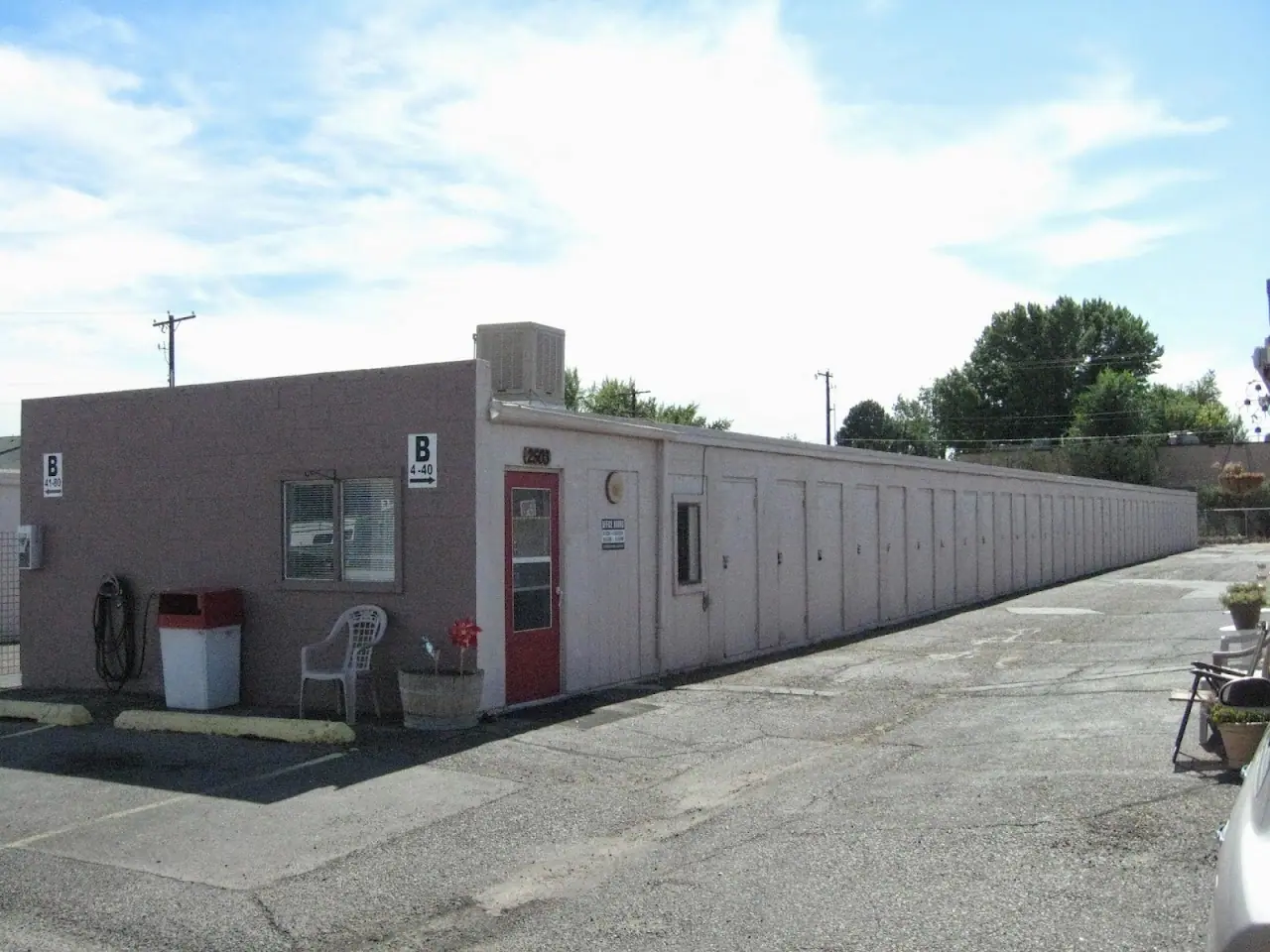 Hutton Plaza Self Storage, RV storage in Farmington
