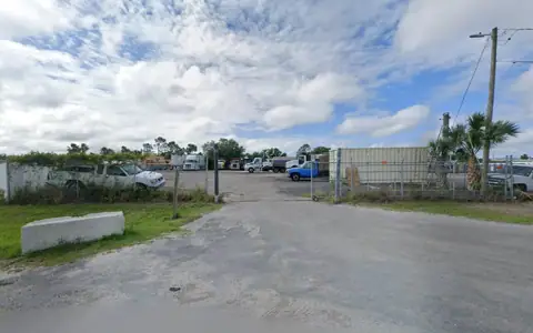 Murphy's Outdoor Storage photo 2