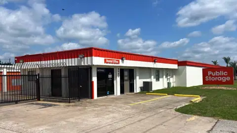 Public Storage photo 2