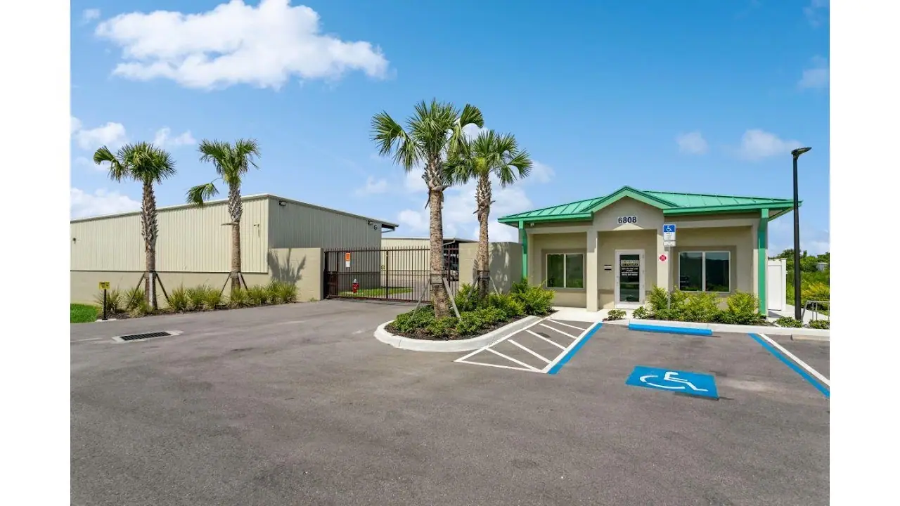 Honey Bee RV Storage, RV storage in Sarasota