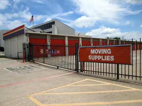 Public Storage photo 2
