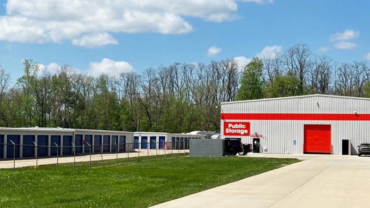 Public Storage, RV storage in Linden