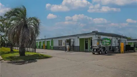 Extra Space Storage in Clute, TX