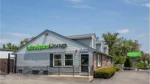 Extra Space Storage in North Oxford, MA