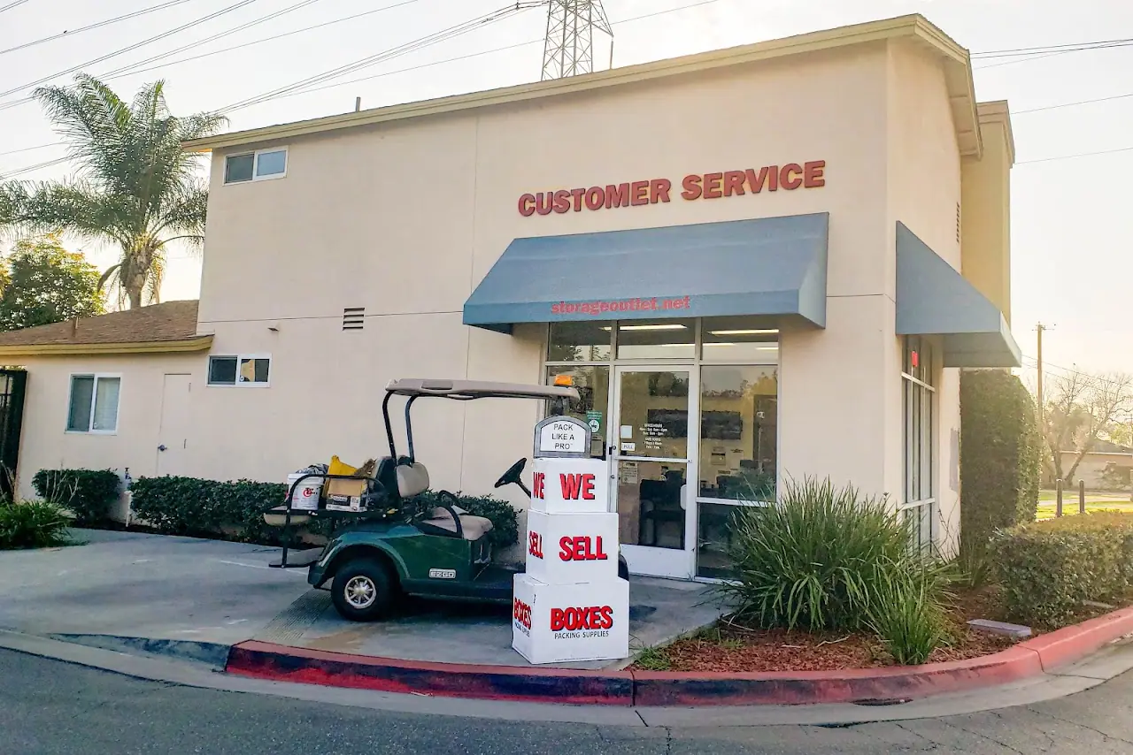 Storage Outlet, RV storage in Bellflower