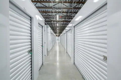 StorageMart photo 2