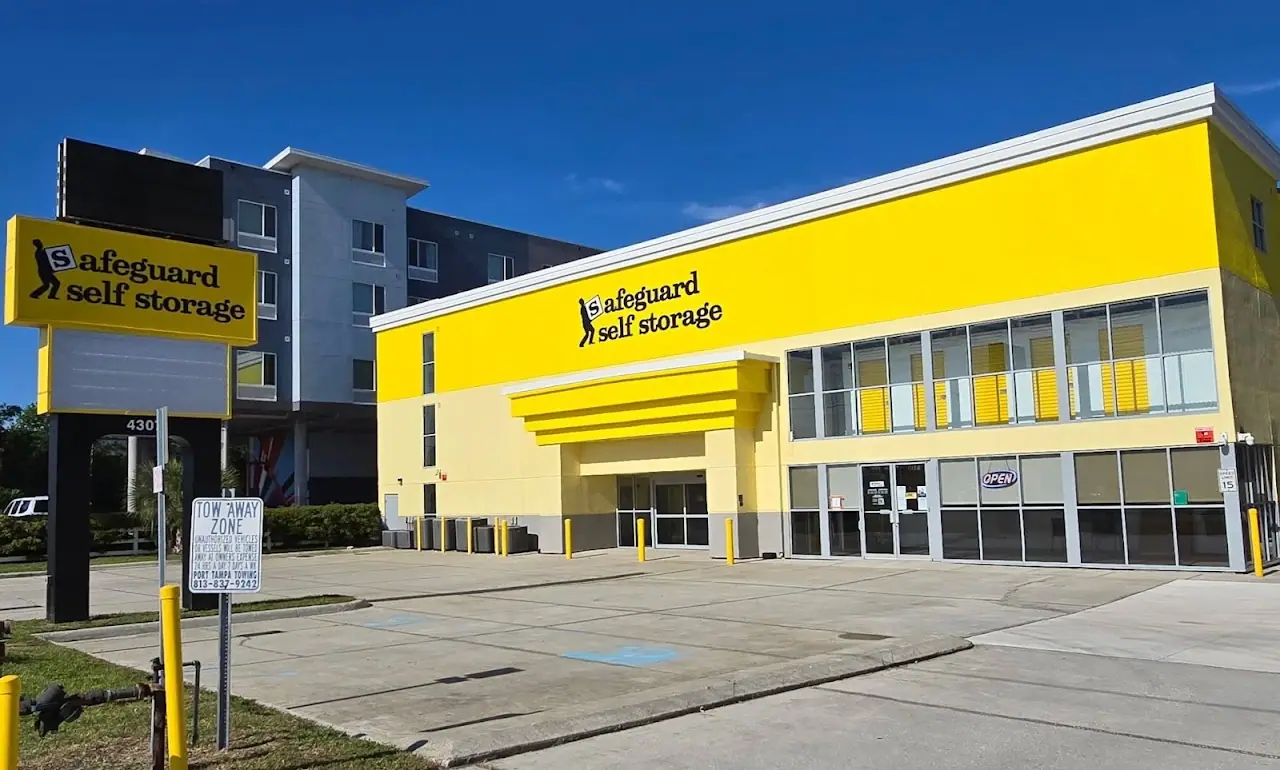 Safeguard Self Storage, RV storage in Tampa