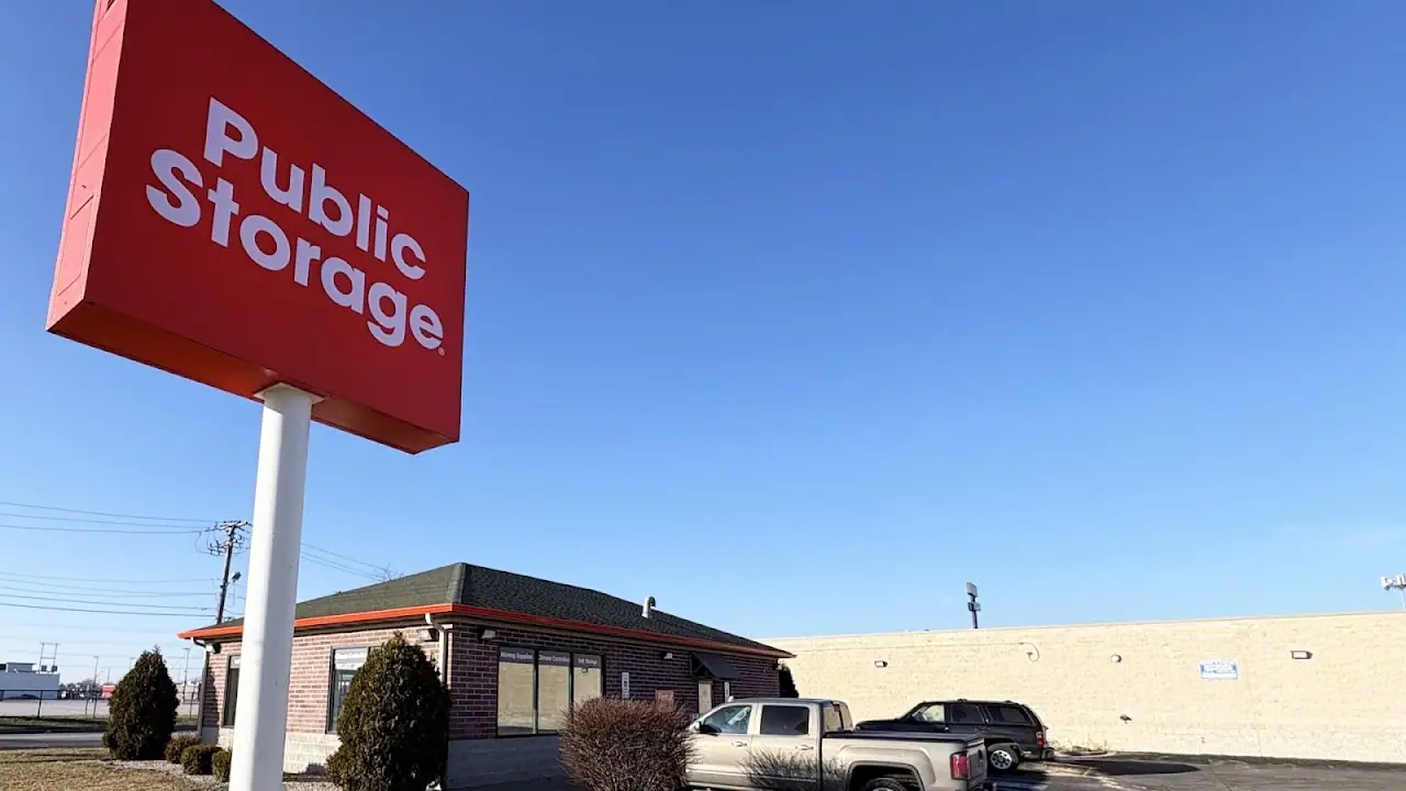 Public Storage, RV storage in Lansing