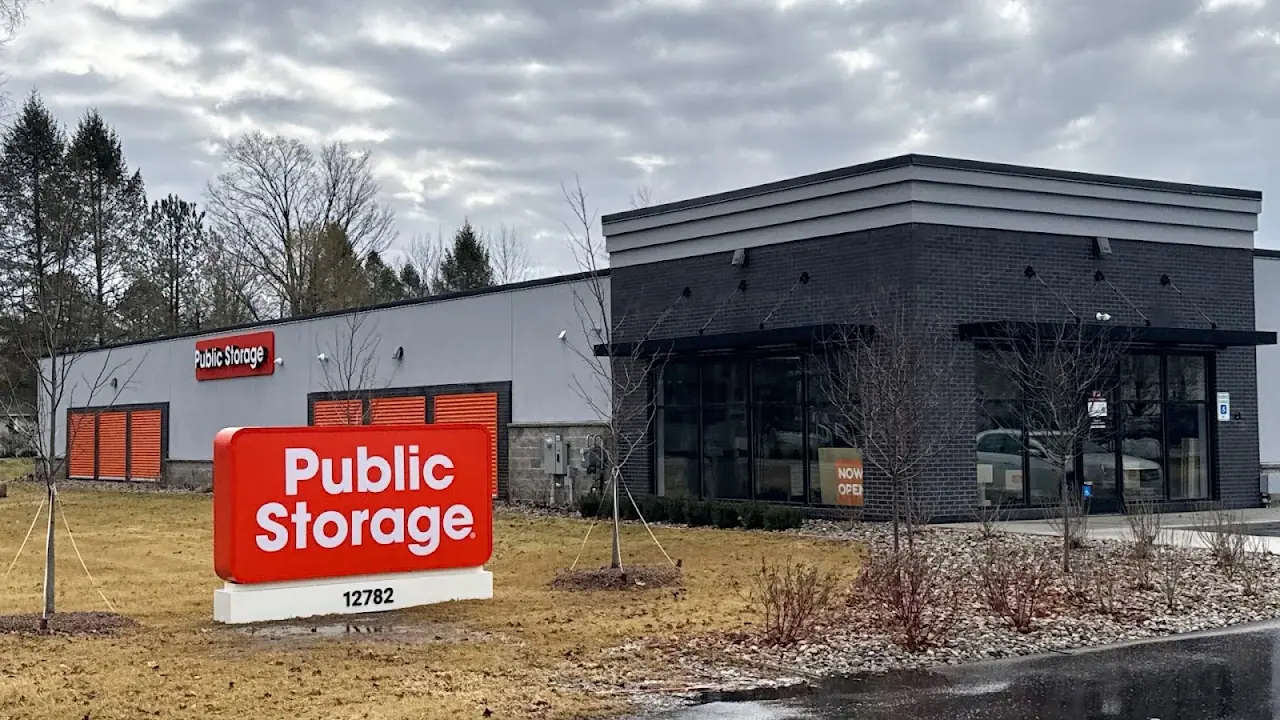 Public Storage, RV storage in South Lyon