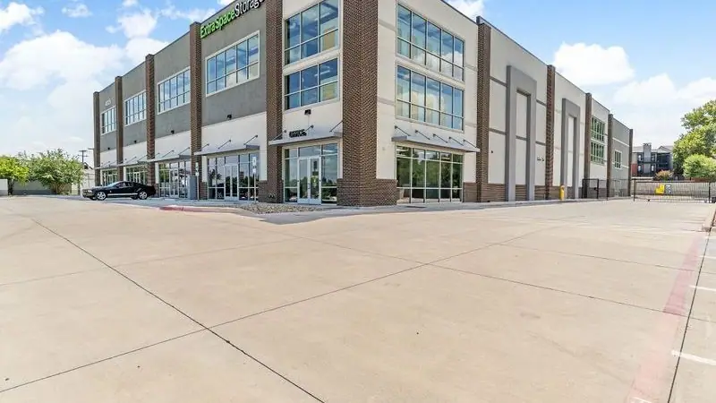 Extra Space Storage, RV storage in Haltom City