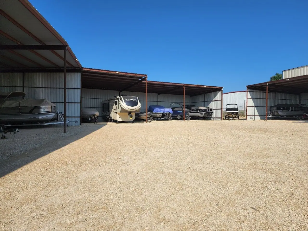 Overflow Garage, RV storage in Canyon Lake