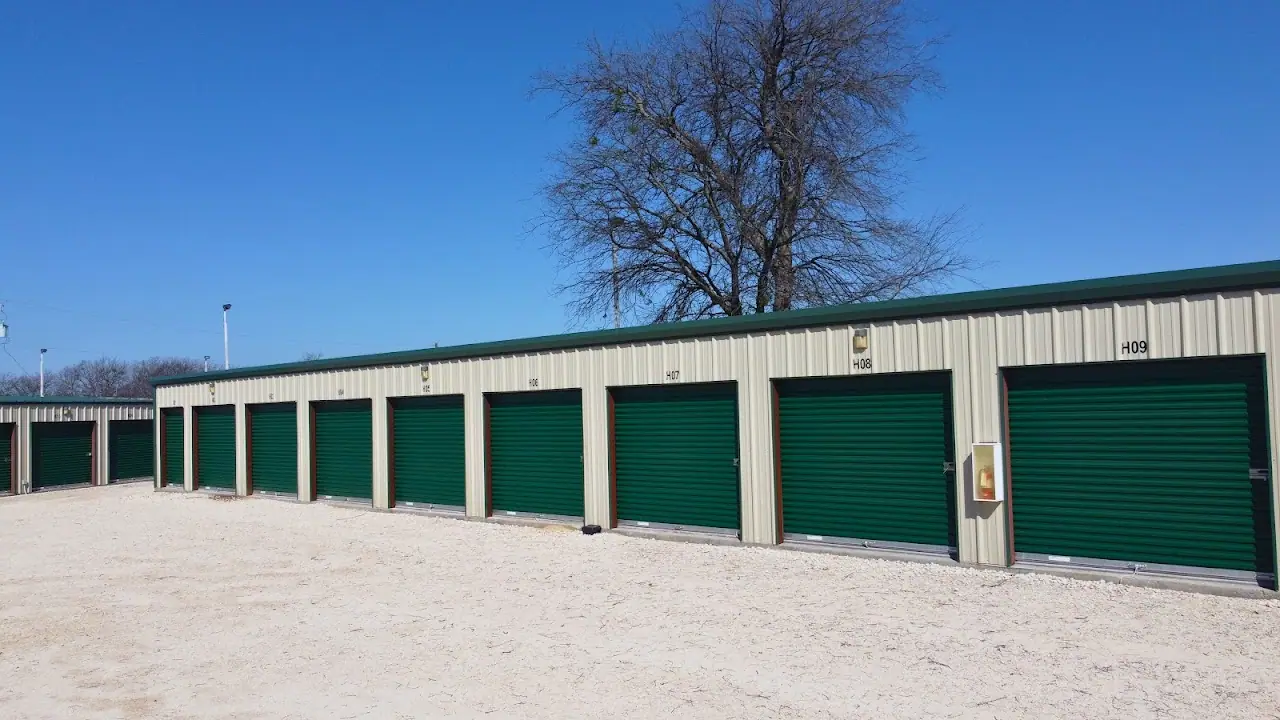 Trio Self Storage LLC, RV storage in Cleburne