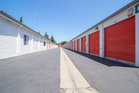 Public Storage photo 3