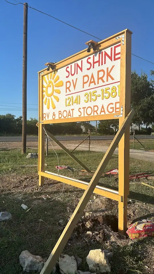Sunshine RV park and storage, RV storage in Burnet