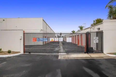 Public Storage photo 2