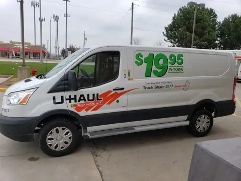 U-Haul Trailer Hitch Super Center of Fox Valley photo 2