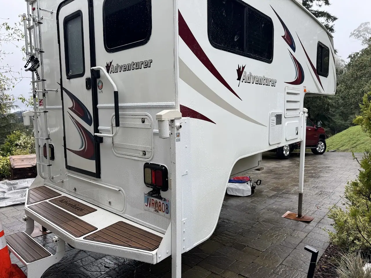 V&V Bros RVs and Trailers Parts and Services, RV storage in Redwood City