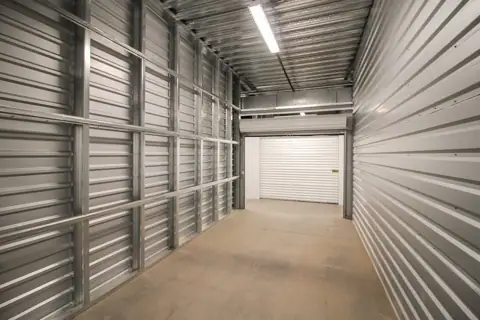 Oak Creek Storage photo 2