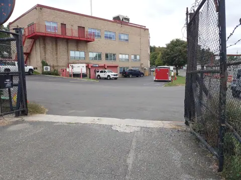 Huntington Boat or RV storage in Halesite, NY