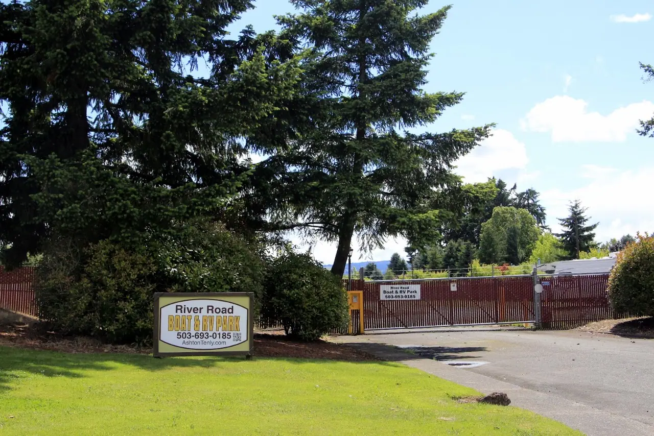 River Road Boat & RV Storage, RV storage in Hillsboro