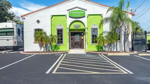 Extra Space Storage in Mt Dora, FL