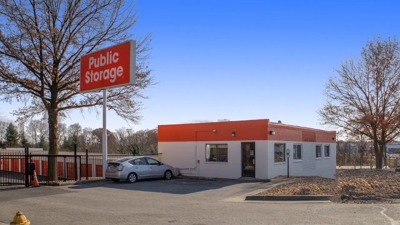 Public Storage, RV storage in Woodbridge