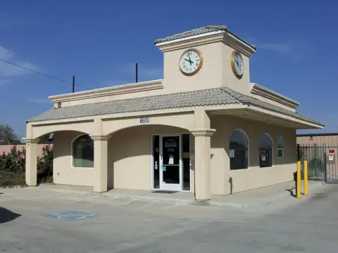 Five Star Mini Storage in Hanford, CA