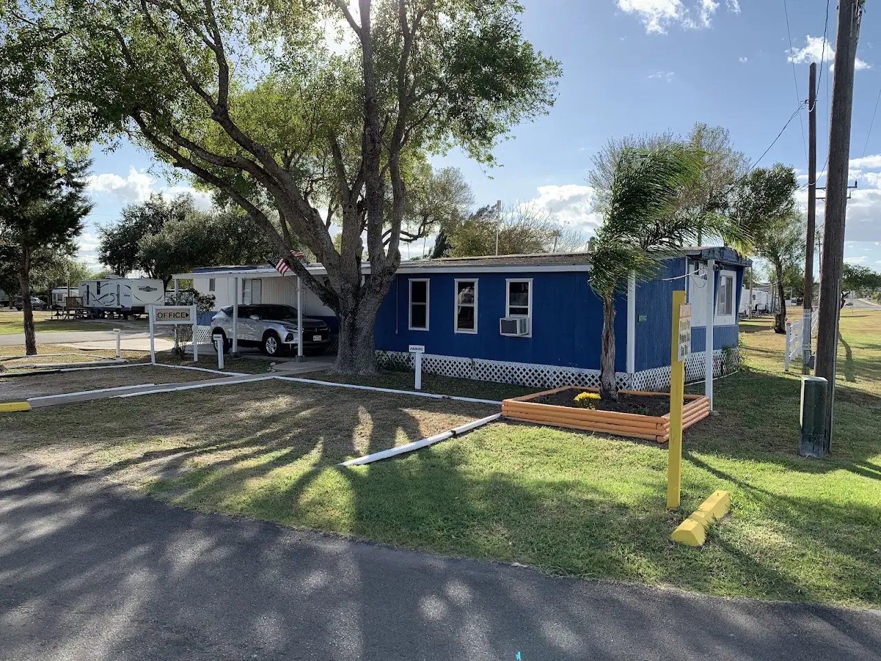 Oasis RV & Mobile Home Park, RV storage in Kingsville