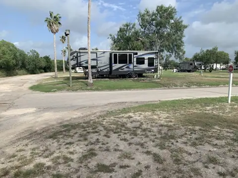Oasis RV & Mobile Home Park photo 2