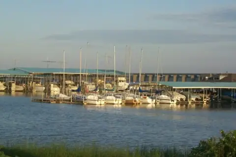 MC-RV PARK photo 2