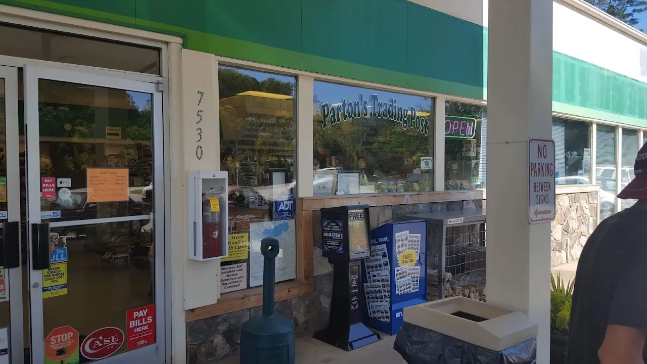 Parton's Trading Post, RV storage in Bryson City