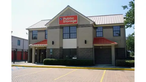 Public Storage in Houston, TX