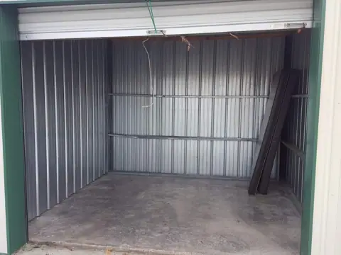 Lakeville Lock-Up Mini Storage Inc. photo 2