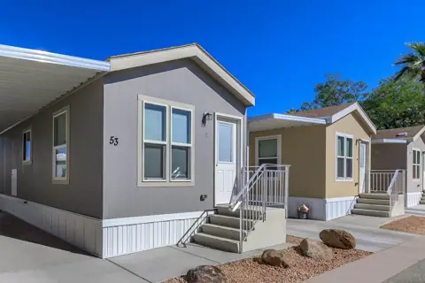 Royal Glen Mobile Home & RV Park in Glendale, AZ