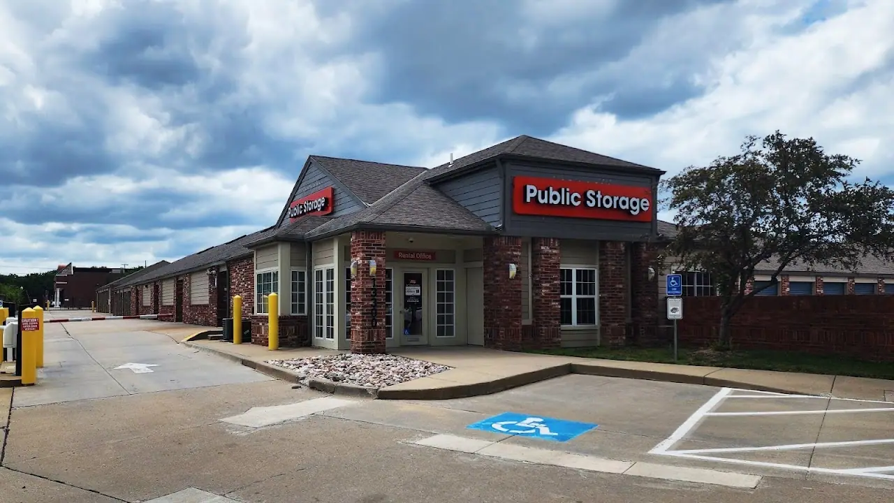 Public Storage, RV storage in Lenexa