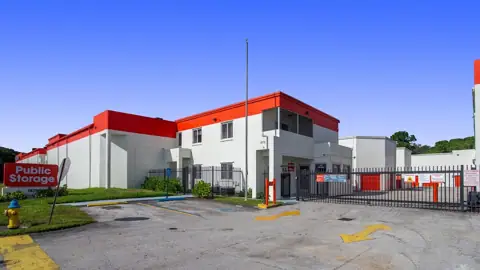 Public Storage in Miami Gardens, FL