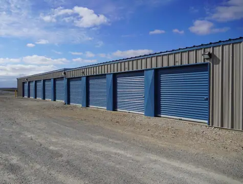 B & B Self Storage in Cresson, TX
