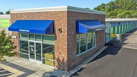 Extra Space Storage in Harrisburg, NC