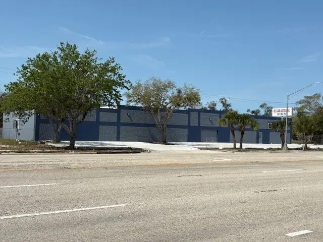 Red Car Auto Vault, RV storage in Sarasota