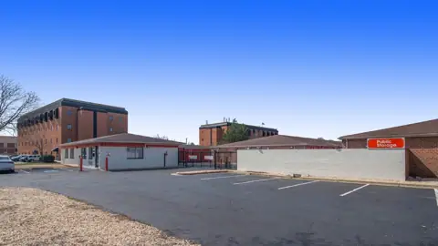 Public Storage photo 2