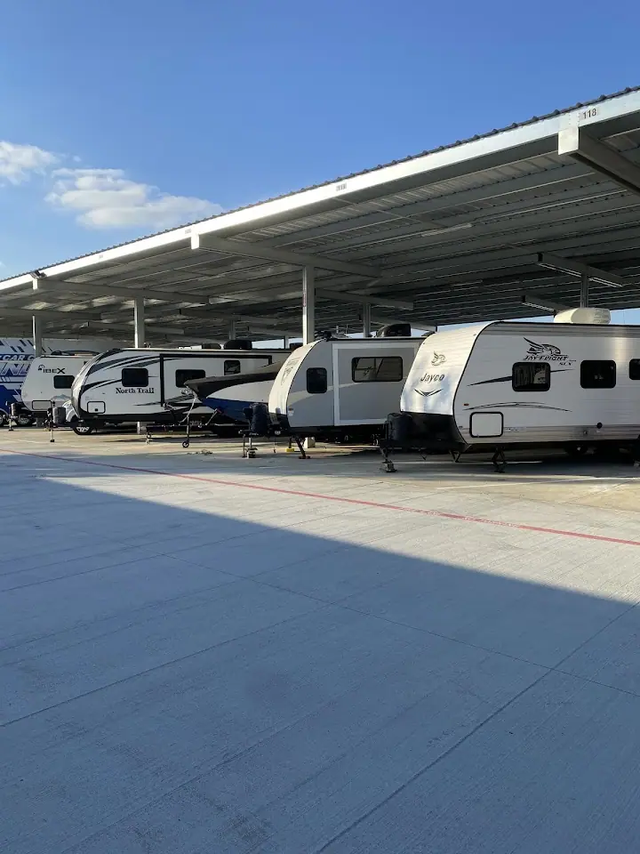 Honey Bee RV Storage, RV storage in Lewisville