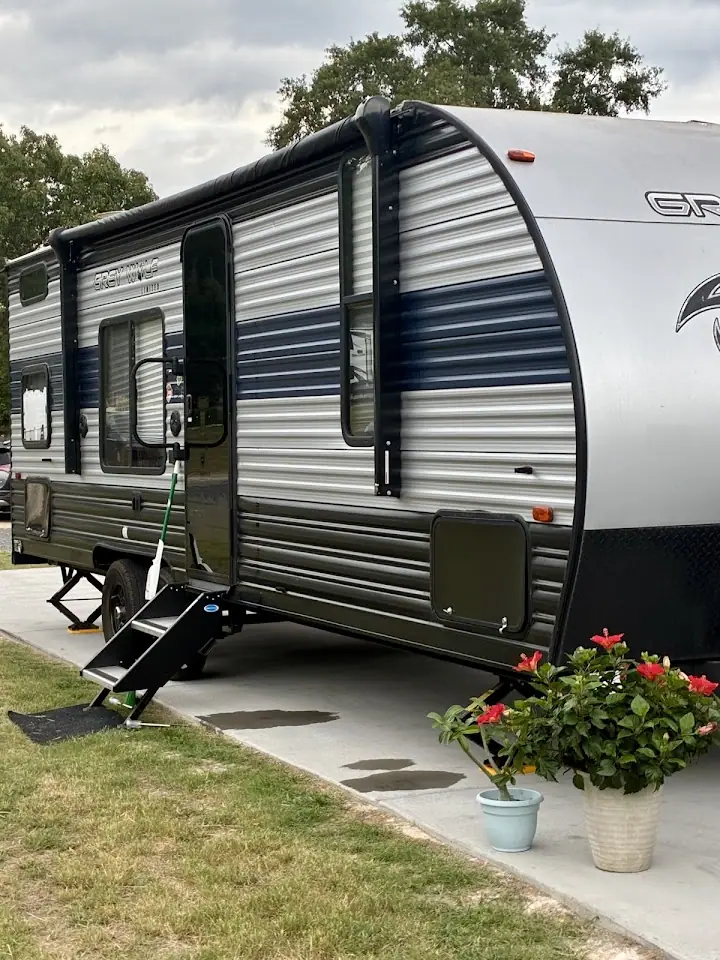 Renfroe Ranch Campground, RV storage in Lugoff