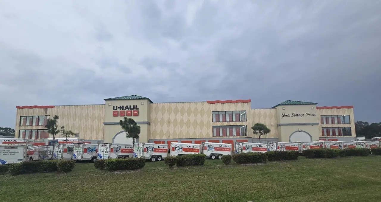 Self-Storage at U-Haul, RV storage in North Fort Myers