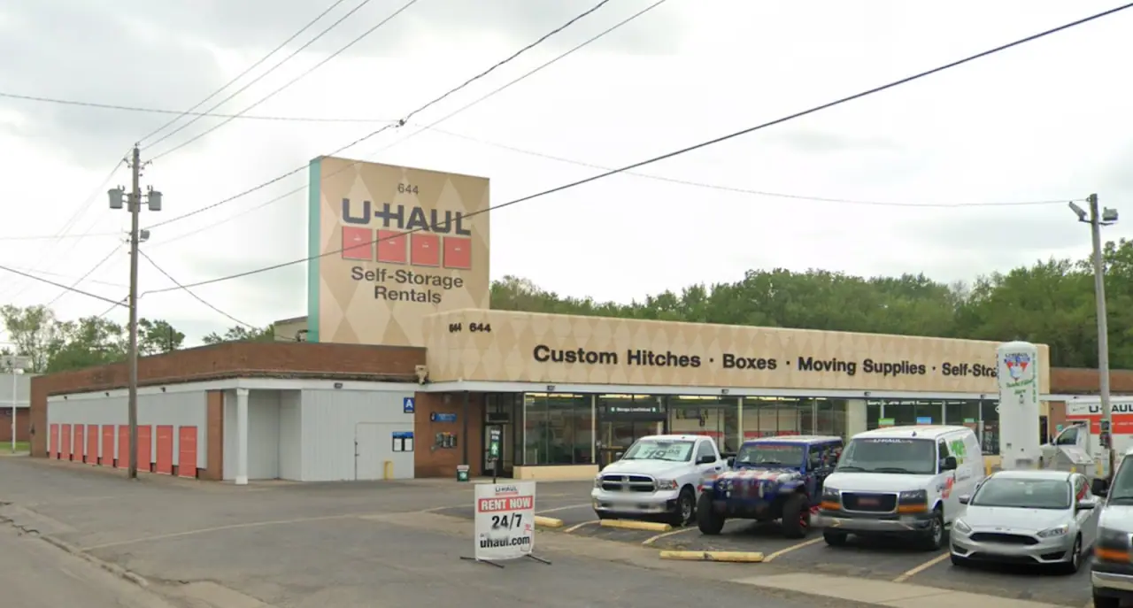 Self-Storage at U-Haul, RV storage in Warren