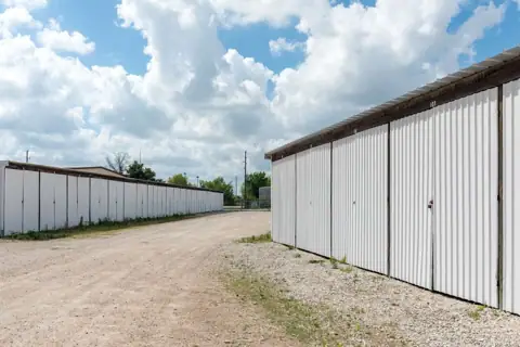 Champions Boat, Vehicle & Trailer Storage in Houston, TX