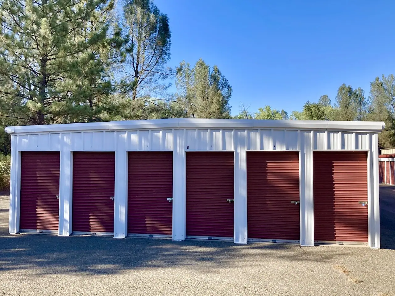 Pine Grove Storage, RV storage in Redding