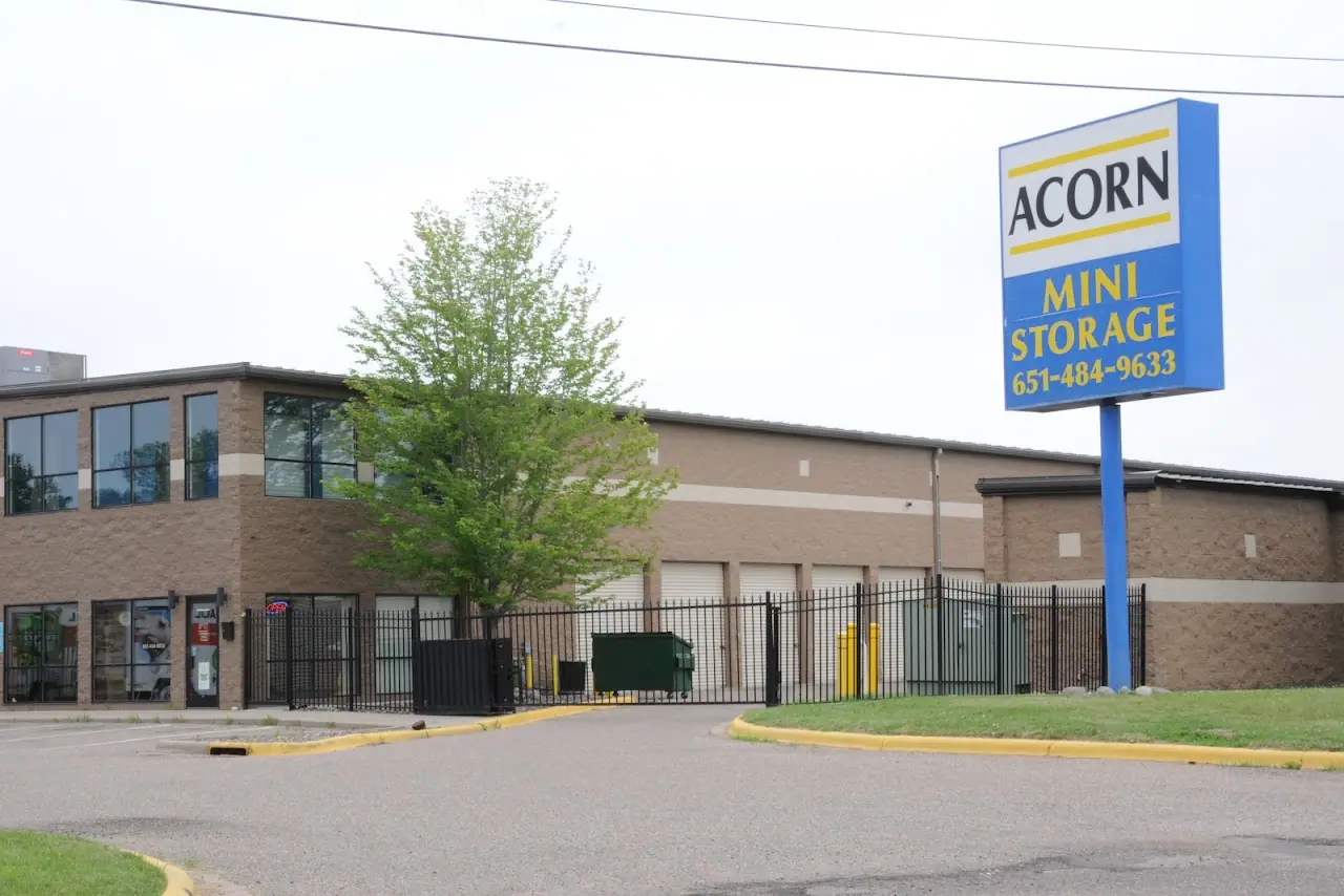 Acorn Mini Storage, RV storage in Maplewood