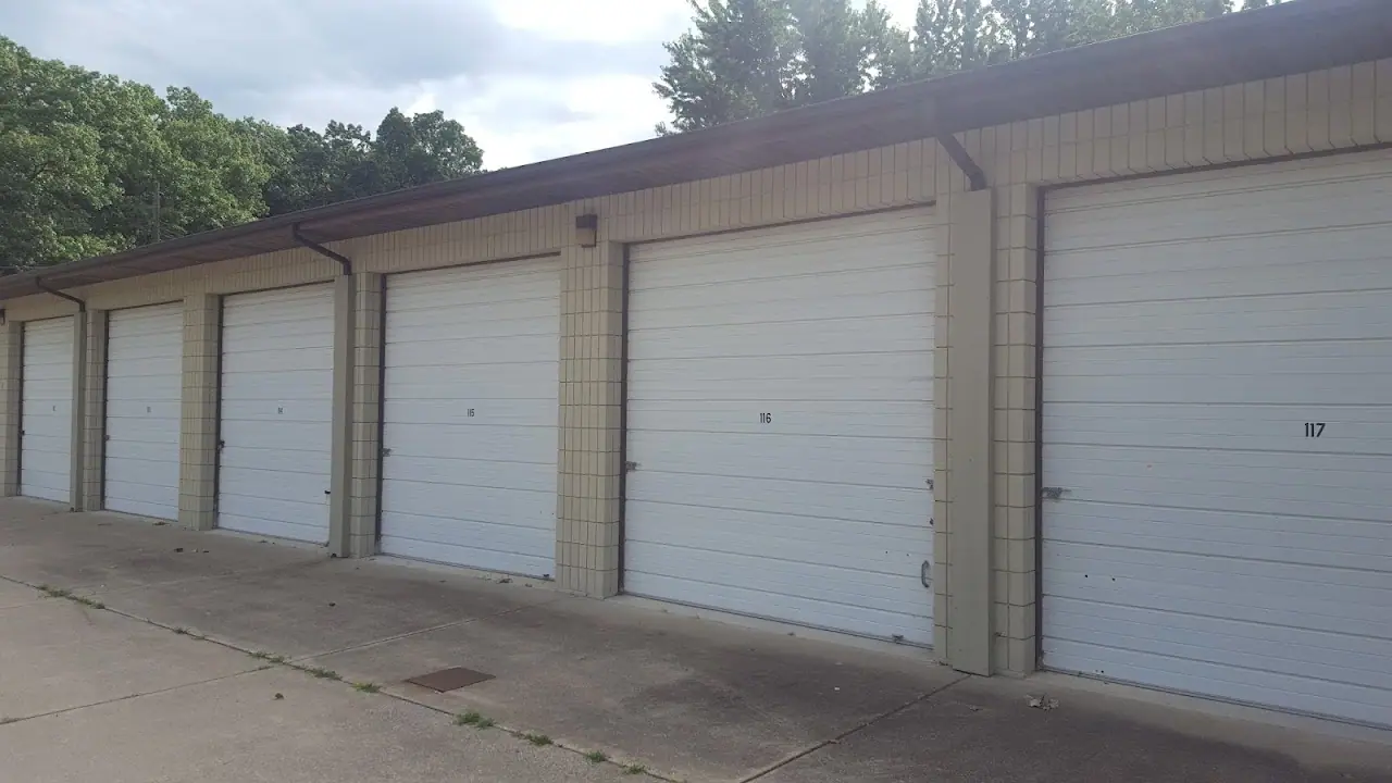 BinTris Moving and Self Storage - Bridgman, RV storage in Bridgman