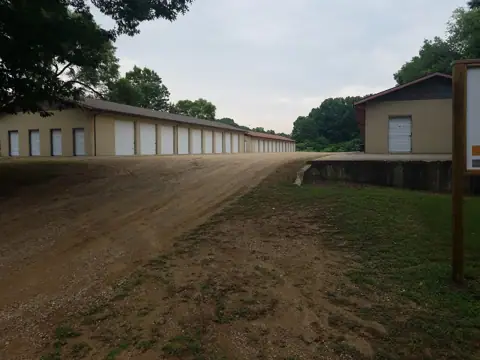 BinTris Moving and Self Storage - Bridgman photo 3